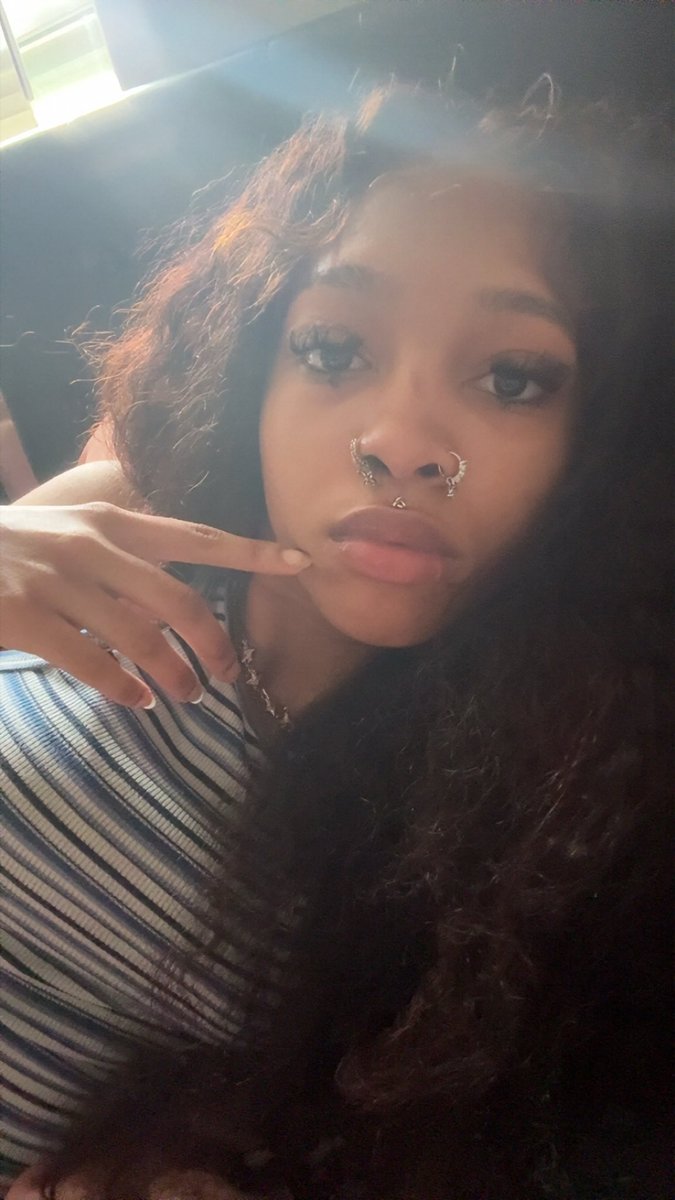 KelaRico's tweet photo. love being pretty fresh off the wake up 😍 https://t.co/AHzRfgGrar