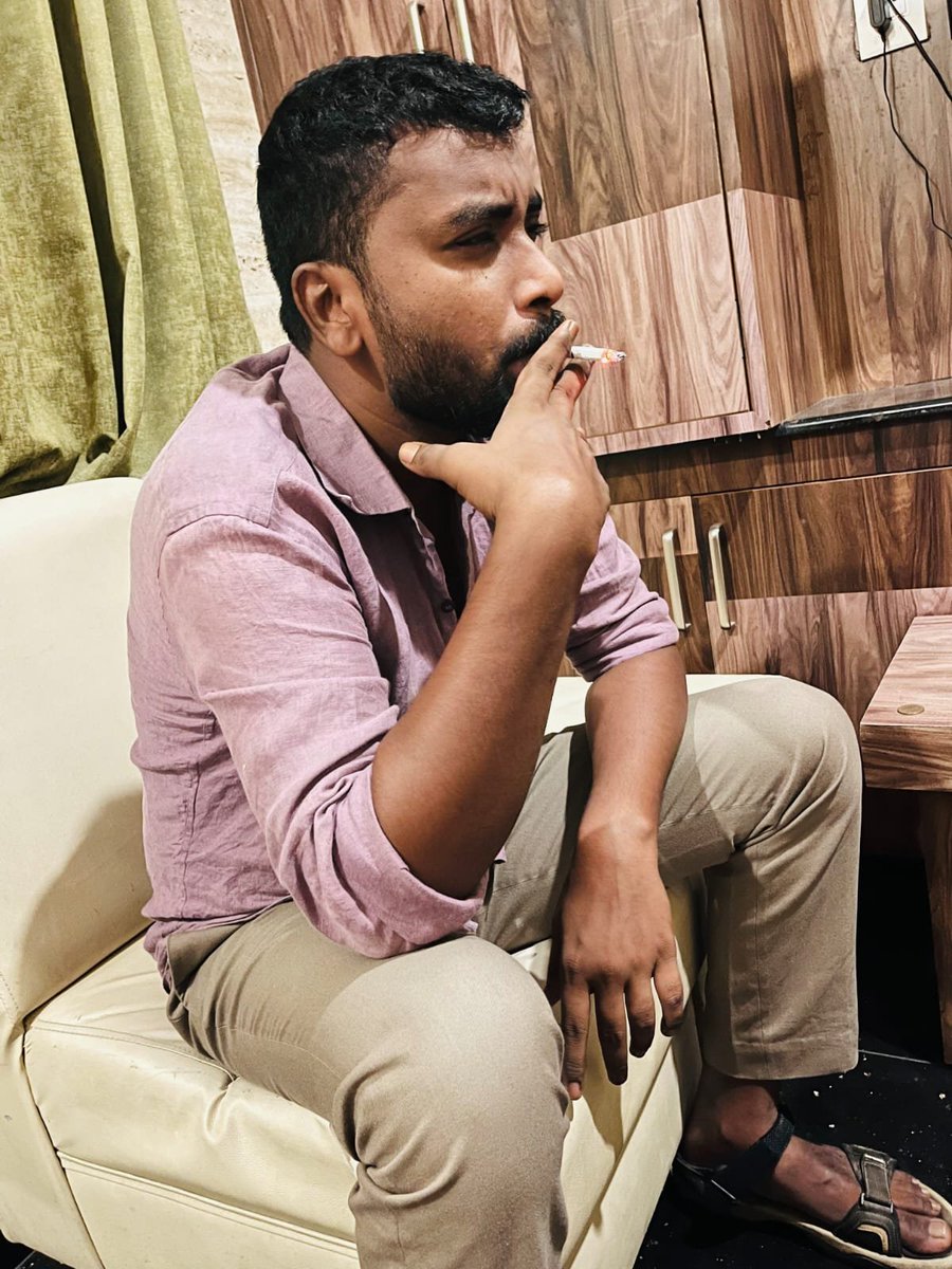 ThePrabhasFan_'s tweet photo. 30 🏃 https://t.co/5bg3BC3ypS