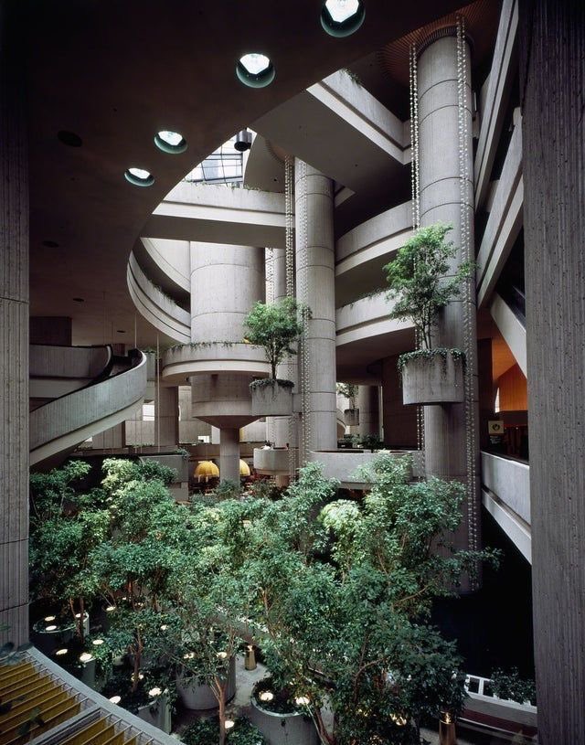 SciFiArchives's tweet photo. Hotel atriums designed by John C. Portman. Architecture that still feels remarkably futuristic. https://t.co/RVV8bdJfux