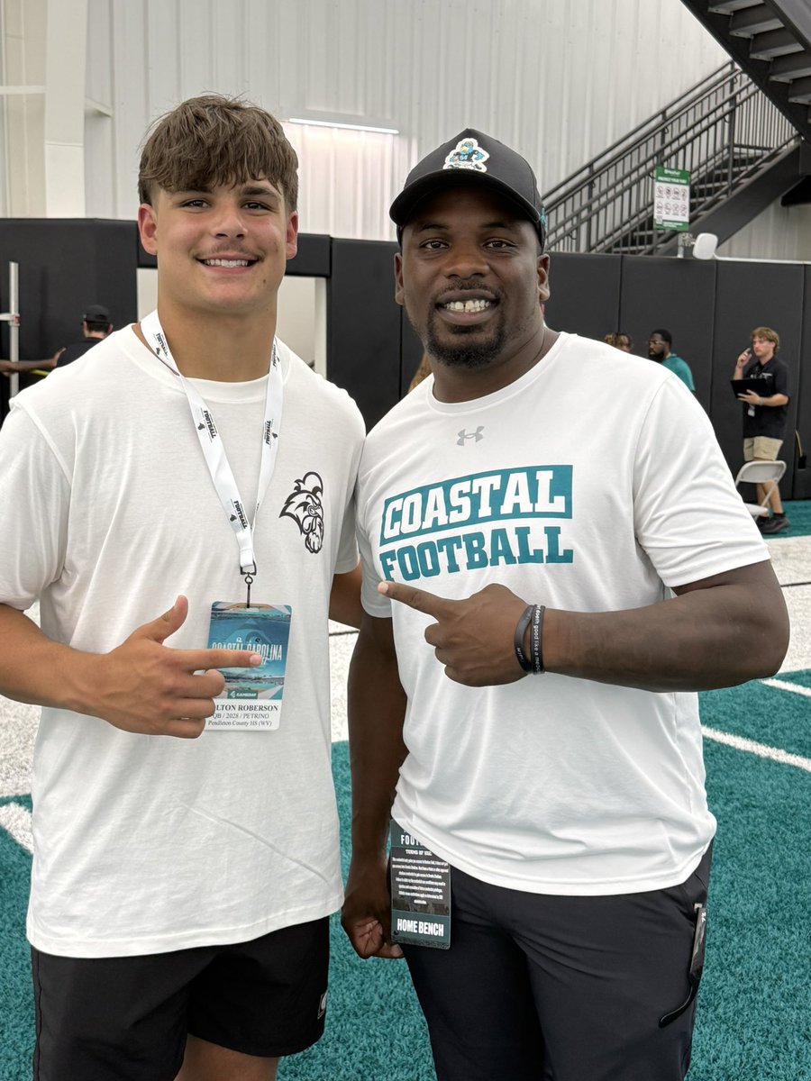 ColtonRoberson4's tweet photo. Had a great time down at @BallAtTheBeach, Thank you @IM_THEEACEWALES for the invite to come down and the great hospitality! Can’t wait to come back down!!
#keepworkinghard 

@_CoachDowning @Ry_Beard @NickPetrinoCCU @L_Armstrong3 @CoachLDScott @SchillerWilson @ChadSimmons_ @CoachCParrott @CMAnderson247 @PrepRedzoneWV @CoalfieldsCo @MetroNewsSports @BrianDohn247