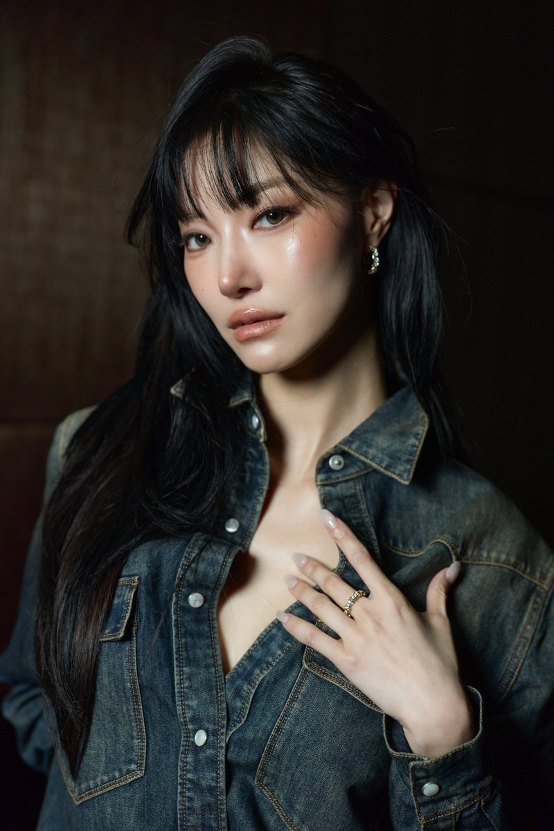 Jingjingyu364's tweet photo. #MchoiceMintAwards2026
#TiffanyAndCo #FENDI https://t.co/DkkkbyHz0G