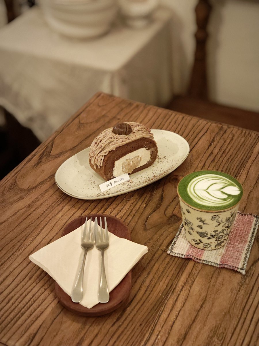 alisv198352's tweet photo. Just had the most dreamy matcha tiramisu at that tiny café on 5th Ave—layers of soft ladyfingers, creamy mascarpone, and that perfect earthy matcha kick hit just right. 10/10, will be back tomorrow. https://t.co/XomIZcTfhZ