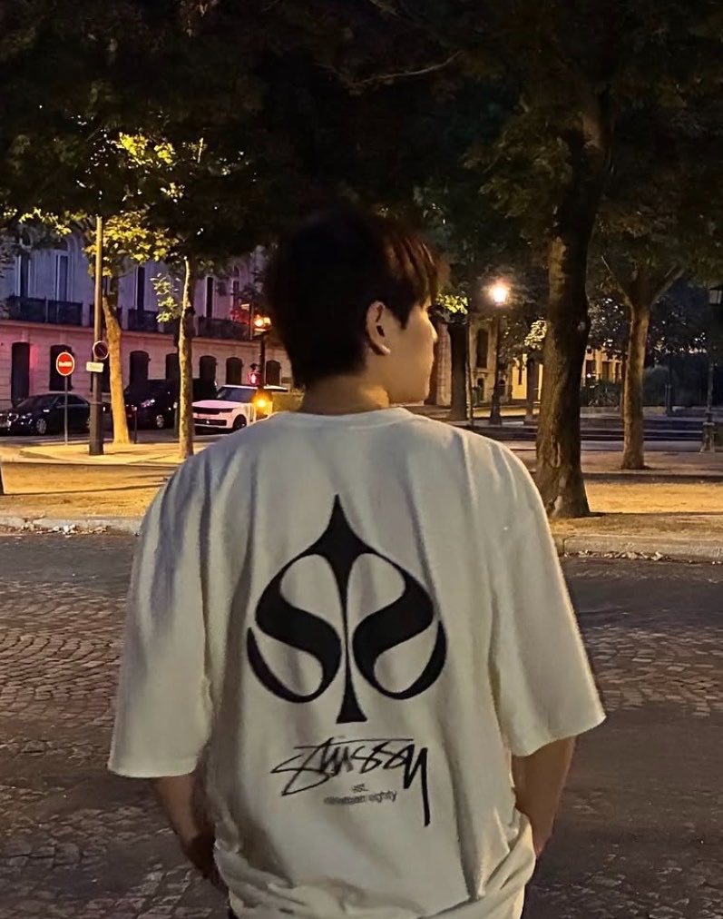 GOLDENSEUNGS's tweet photo. thank you for having shoulders and sharing it always with us kim seungmin https://t.co/nvnq0nfbJc