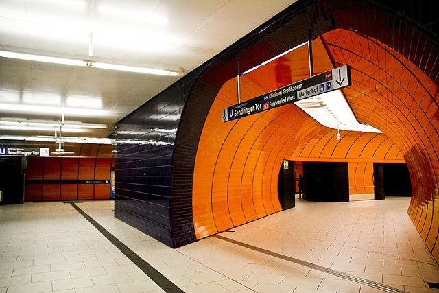 SciFiArchives's tweet photo. The striking orange interior of the Marienplatz U-Bahn station in Munich, Germany. https://t.co/VqqUC5HXyc