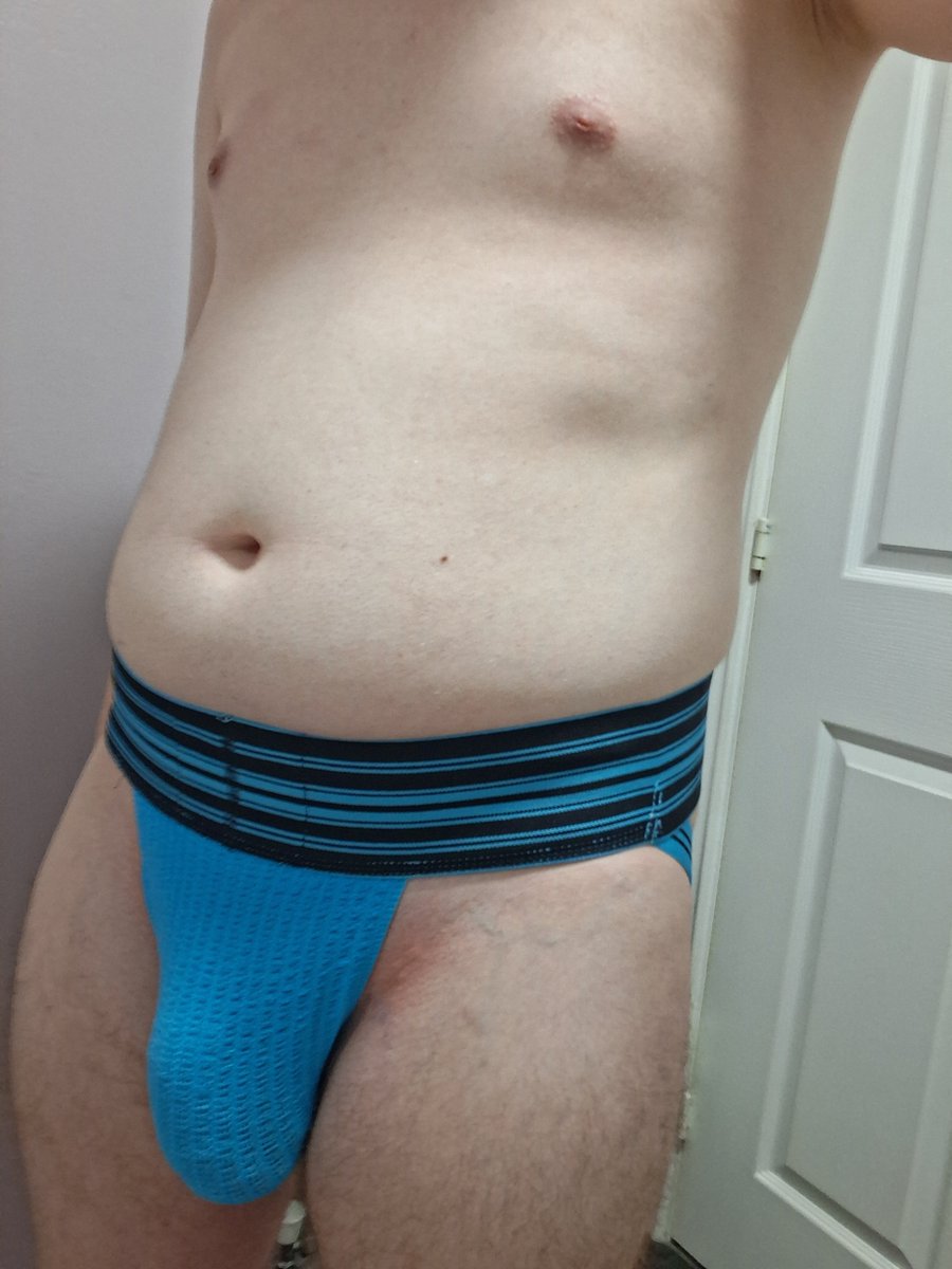 BigFatBluu's tweet photo. January vs September - 9 months and 50 pounds. I cant stop growing! 
#gainer #feedee #fatfur https://t.co/1SgIwaNyGk