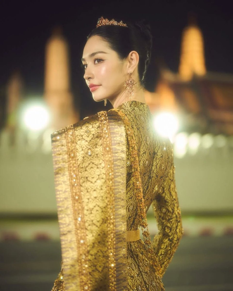 KAMIBBLINK's tweet photo. คืองี้นะ สูง 177 ใครเข้าใจบ้าง เร็วๆ 
//เกือบกราบ https://t.co/VMLGGoJsIk