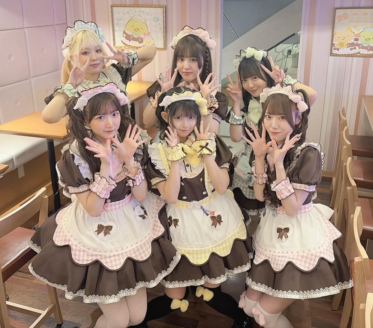 athome_cafe's tweet photo. あっとほぉーむカフェ大阪本店1階

 ꒰ঌ┈┈┈┈┈♡┈┈┈┈┈໒꒱
 \くろーずしました🗝️/
 
📷すみっコぐらし📷 

本日もたくさんのご帰宅ありがとうございました(・―・)❤︎
まったり萌えちゃーじできましたか📷 

明日ですみっコぐらしコラボカフェ最終日です！

明日もスミッコの仲間たちとご主人様・お嬢様のご帰宅をお待ちしております📷📷 

꒰ঌ┈┈┈┈┈♡┈┈┈┈┈໒꒱ 
 #すみっコ_athomecafeらすとぐみ📷
♡りじゅ♡ぽめう♡しおり♡すもあ♡もぶ♡つきしろ♡🎀🎀