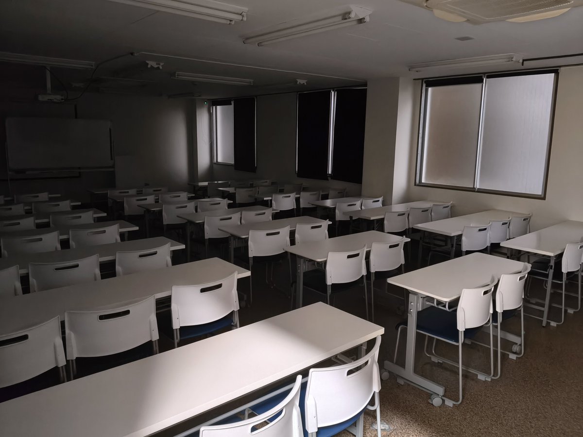 zahhazaha's tweet photo. 名古屋東方交流会、無事撤収いたしました！
参加された方およびお手伝いいただいた方、至らない点もありましたが発表やスペースでご協力いただいた方ありがとうございました🙏

私も楽しく充実した一日を過ごすことができました。

また次回開催の際はよろしくお願いいたします🙇

#名古屋東方交流会 https://t.co/WFSRqtwyZi