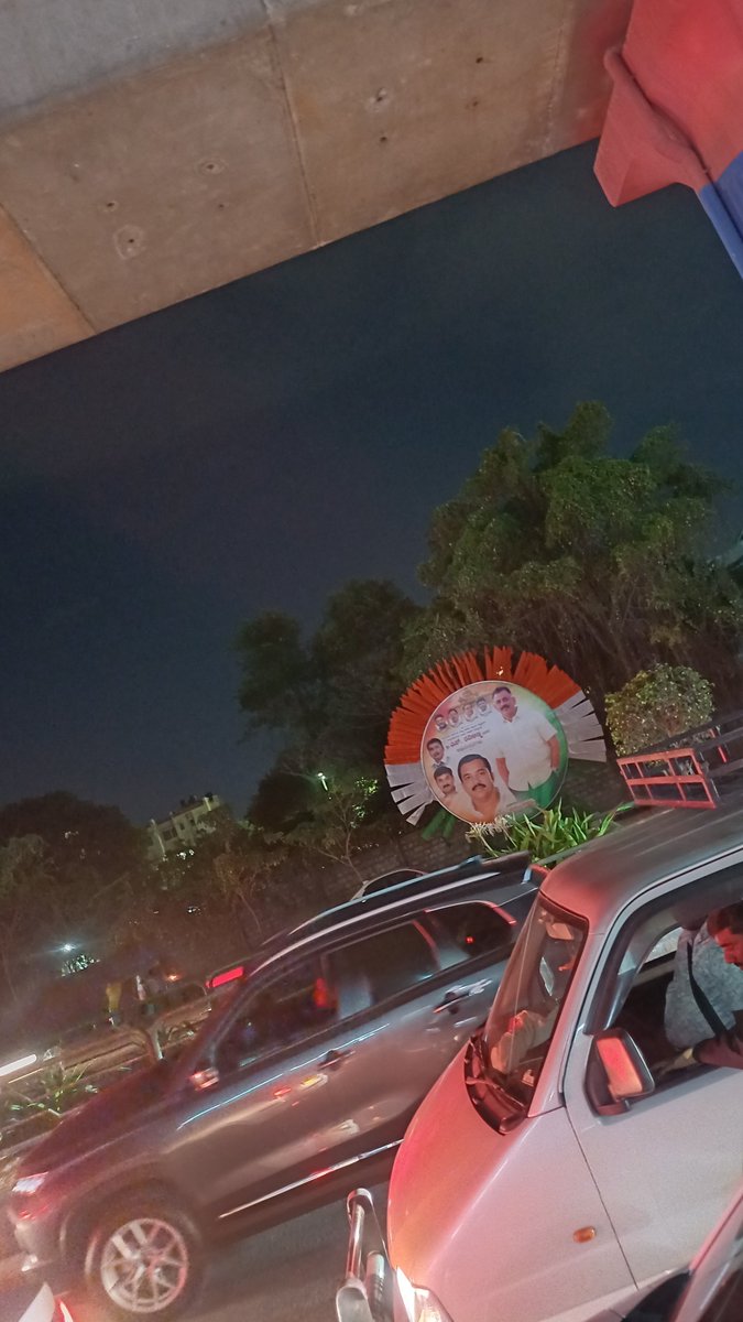 Amarthya1124's tweet photo. I have seen 3 of these huge cutouts for whoever this is?? With photos of @DKShivakumar and more people huge 20ft ones!!
1st one at Rameshwaram cafe. Dr Rajkumar rd and other Goraguntepalya signal.

@ICCCBengaluru @krishnabgowda @GBA_office  lets see what you do.
@ChristinMP_ https://t.co/viFZ6pkWqF