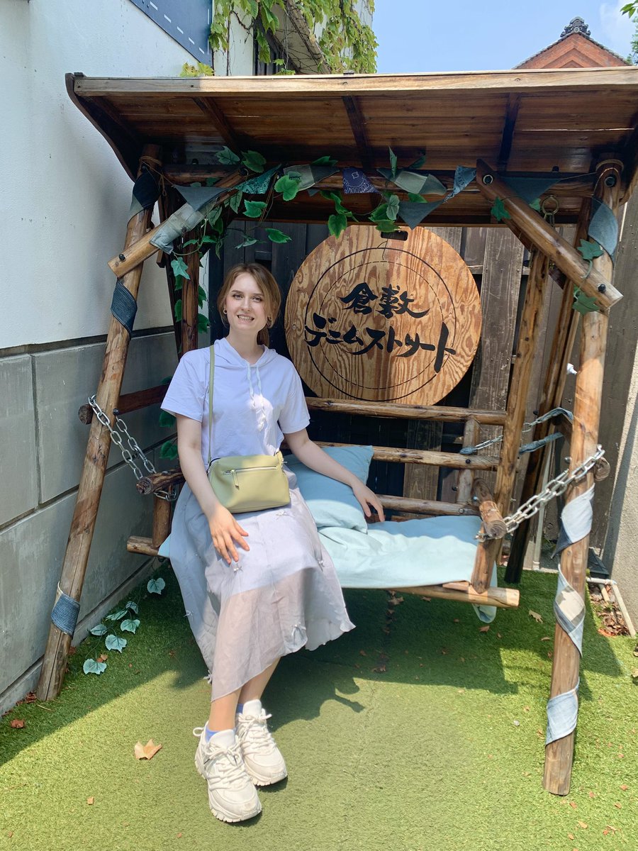 sonnya_jpn's tweet photo. 倉敷に行きました💫 街も天気も素晴らしかったです！✨ 
倉敷は本当に素晴らしいところです( *´꒳`* )♡
⁡
#ドイツ人 #モデル #showroom配信 #倉敷 #デニムストリート https://t.co/rLHMv1AhAX