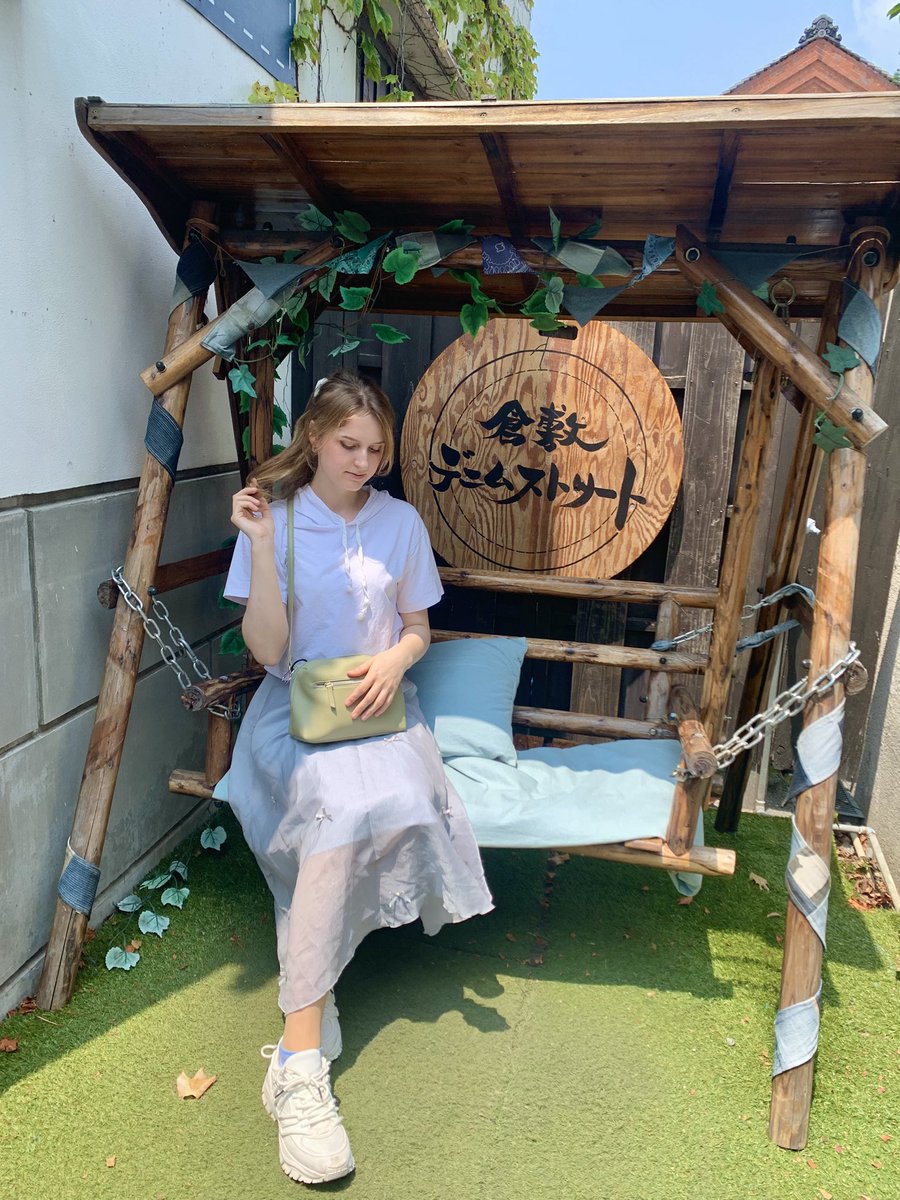 sonnya_jpn's tweet photo. 倉敷に行きました💫 街も天気も素晴らしかったです！✨ 
倉敷は本当に素晴らしいところです( *´꒳`* )♡
⁡
#ドイツ人 #モデル #showroom配信 #倉敷 #デニムストリート https://t.co/rLHMv1AhAX