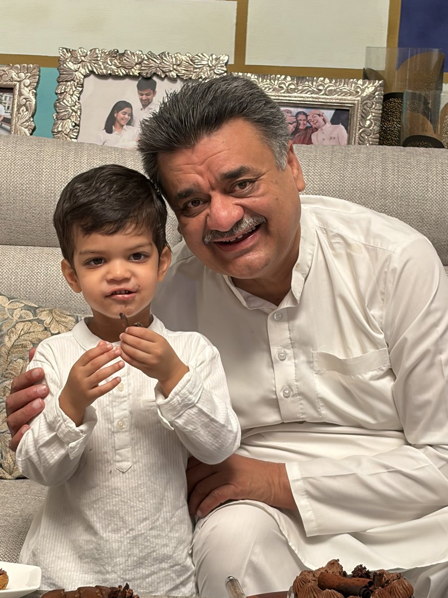 cmbishnoi's tweet photo. जन्मदिन पर परिवार के साथ केक काटते हुए बिताए ये पल मेरे लिए बेहद खास हैं। अपनों का साथ, प्यार और स्नेह ही जीवन की सबसे बड़ी खुशियां हैं।

प्रदेशभर से सोशल मीडिया, फोन कॉल और निजी रूप से जन्मदिन की शुभकामनाएं देने पहुँचे साथियों का मैं दिल की गहराइयो से आभार व्यक्त करता हूँ । https://t.co/WHaBSxVjl1