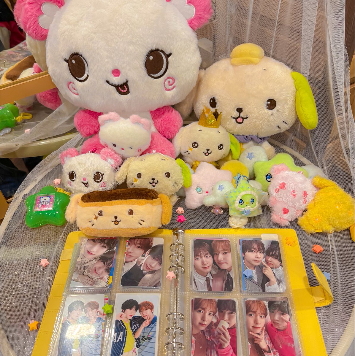 starsionie's tweet photo. i had sooo much fun at sakuryo event last saturday 🥹💗 met some new friends and i even won an album from the door prize!! definitely a day to remember 😭✨ https://t.co/FFM5cfWIIA