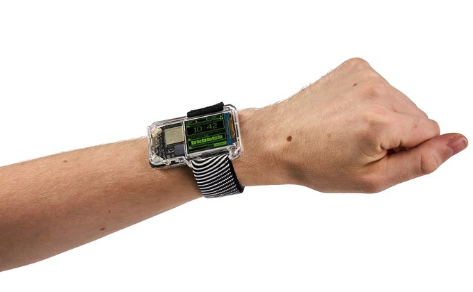 SciFiArchives's tweet photo. The NASA Artemis Watch 2.0 looks like a piece of technology straight from a sci-fi movie. https://t.co/jN2XrlklNU