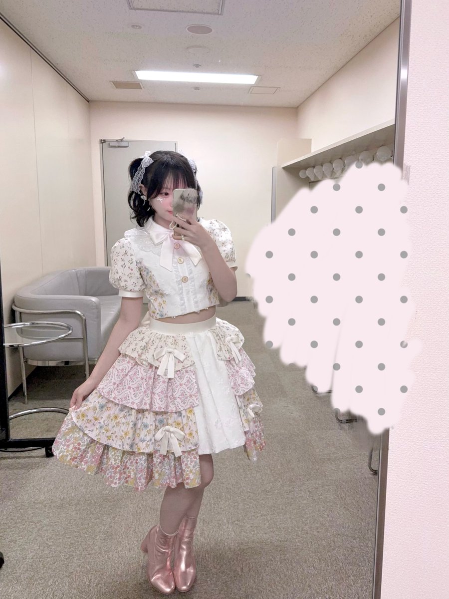 sakuraihi_na's tweet photo. 『櫻井陽菜Birthday 2026 かかお17%』

みんなと奏音からのお祝い、そして沢山の愛を受け取って本当に幸せ者です💌少しでもお返しできていますように！楽しい1日をありがとうございました☺︎🍫🤍

(めちゃかわお衣装の時、一緒につけていた指輪は奏音からの誕プレでした⸜❤︎⸝‍)

#Sakurarium https://t.co/jgXd8uwD60