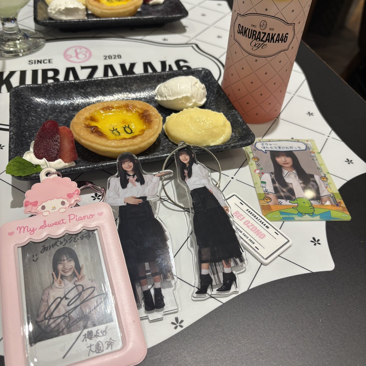 pe_chanhono's tweet photo. 櫻坂カフェ後期やっと行けた☺️（新宿最終日）
夏開催のカフェにあたたかい飲み物が欲しくなるほどの気候になるなんて誰も予想してない🫢
冷麺大好きなのでさっぱり夏を感じて終盤は凍えていました（）
巾着結局再販せずで買えずちょい後悔をして今年のカフェは終了✊ https://t.co/lUbrK0azOk