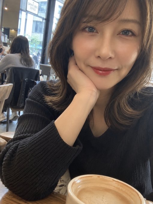 ylwche800's tweet photo. 50歳だけど…
たまには「今日いい感じだね」って言われたいです https://t.co/JbP7OiBy7W