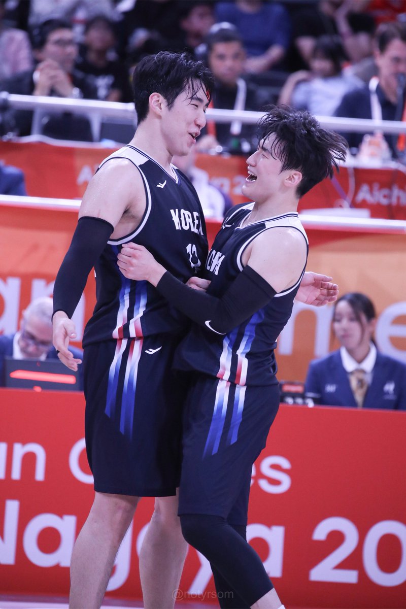 notyrsom's tweet photo. 문형제👍👍💛 https://t.co/Vbgj7uFMVM