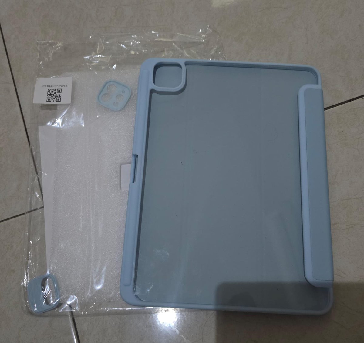 tiiiaa4_'s tweet photo. wts case ipad, masi baru karena salah beli‼️🆙 https://t.co/8f12tXn1lt