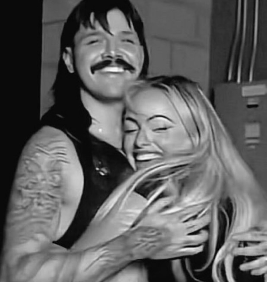 LivandDom_'s tweet photo. #MCM is my Boyfriend and Daddy Dom @multimalerp I love you so much always and forever you make me so happy too ur my favorite wrestler I will always cheer you on 🥰 https://t.co/39AiPNGcIf