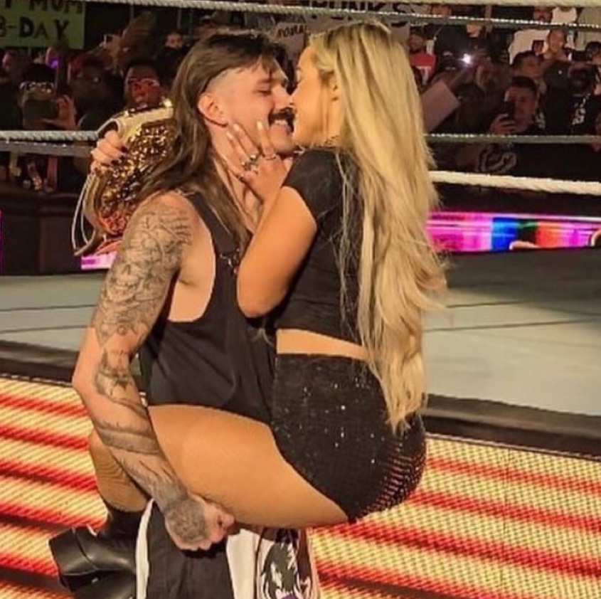 LivandDom_'s tweet photo. #MCM is my Boyfriend and Daddy Dom @multimalerp I love you so much always and forever you make me so happy too ur my favorite wrestler I will always cheer you on 🥰 https://t.co/39AiPNGcIf