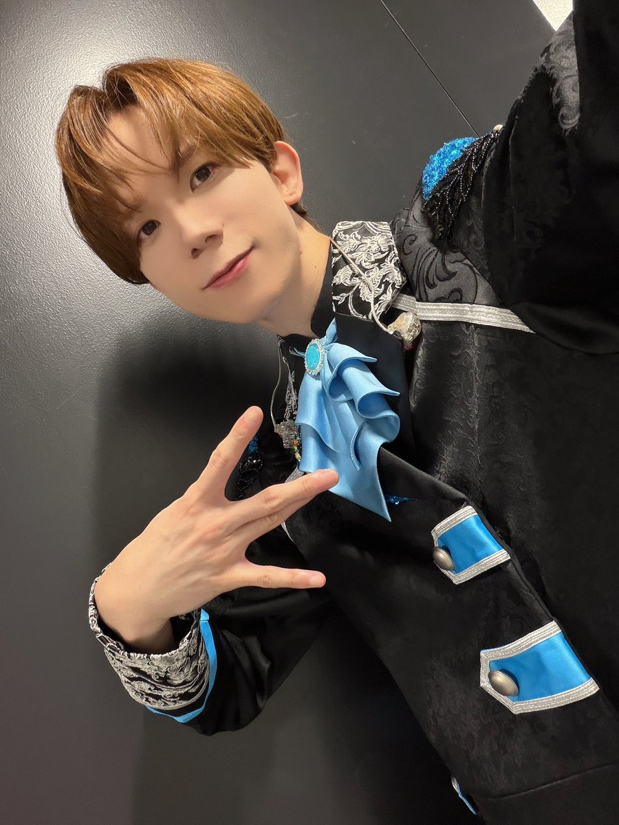 tomohito0825's tweet photo. #SideM11th_day2 ありがとうございましたぁあああああああああああああ！！！！！！！！！！！！！！！！！！！！

まだまだSideMはこれからだー！！！！！！
プロデューサー！！！！！！この先も全力のプロデュースよろしく頼むよぉおおおおおおお！！！！！！！！！！！！！！！！！！！！！！！！ https://t.co/D3EhtBxq5c