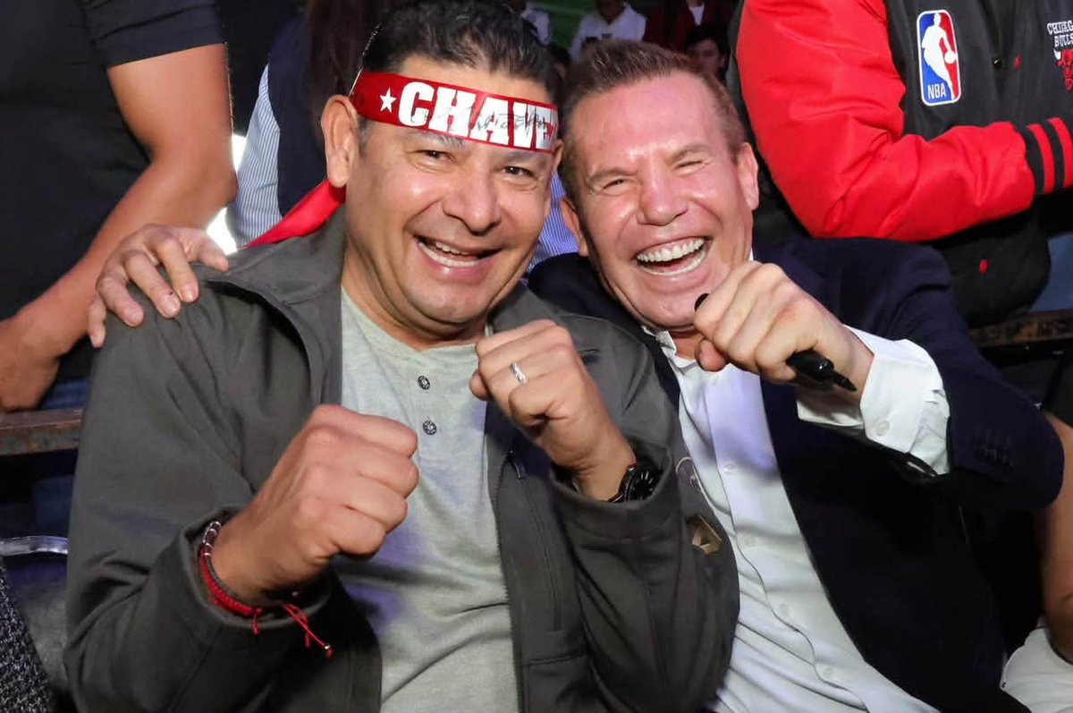 MxInteraccion's tweet photo. Noche de nocaut Contra las Adicciones la vivida anoche en el Gimnasio Miguel Hidalgo! 🥊💥

La Dinastía Chávez, encabezada por @Jcchavez115, enhorabuena por todas y todos los campeones que se subieron al ring 🏆✨; @armentapuebla_ @DeporteGobPue https://t.co/JZogeqModA
