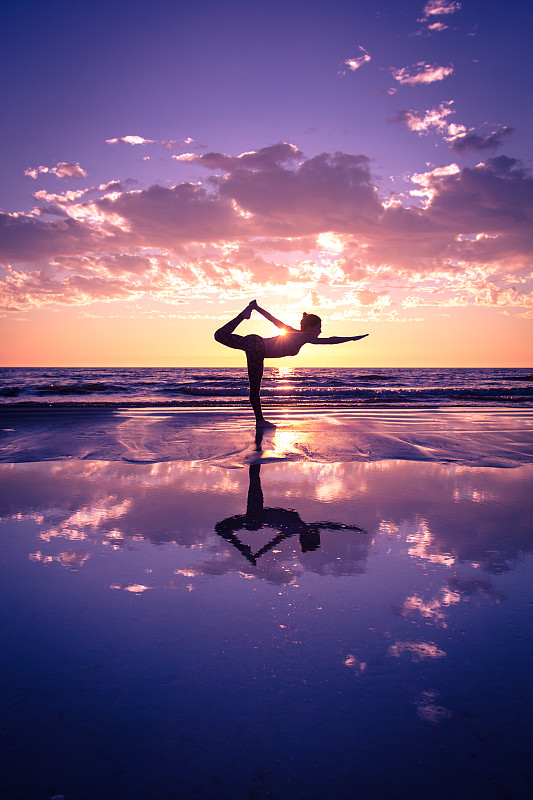 cozyg853074's tweet photo. Just tried the new morning glow yoga flow by the bay—breath of fresh air, soft waves + gentle moves made my whole week click! https://t.co/7MUqz8CsSC
