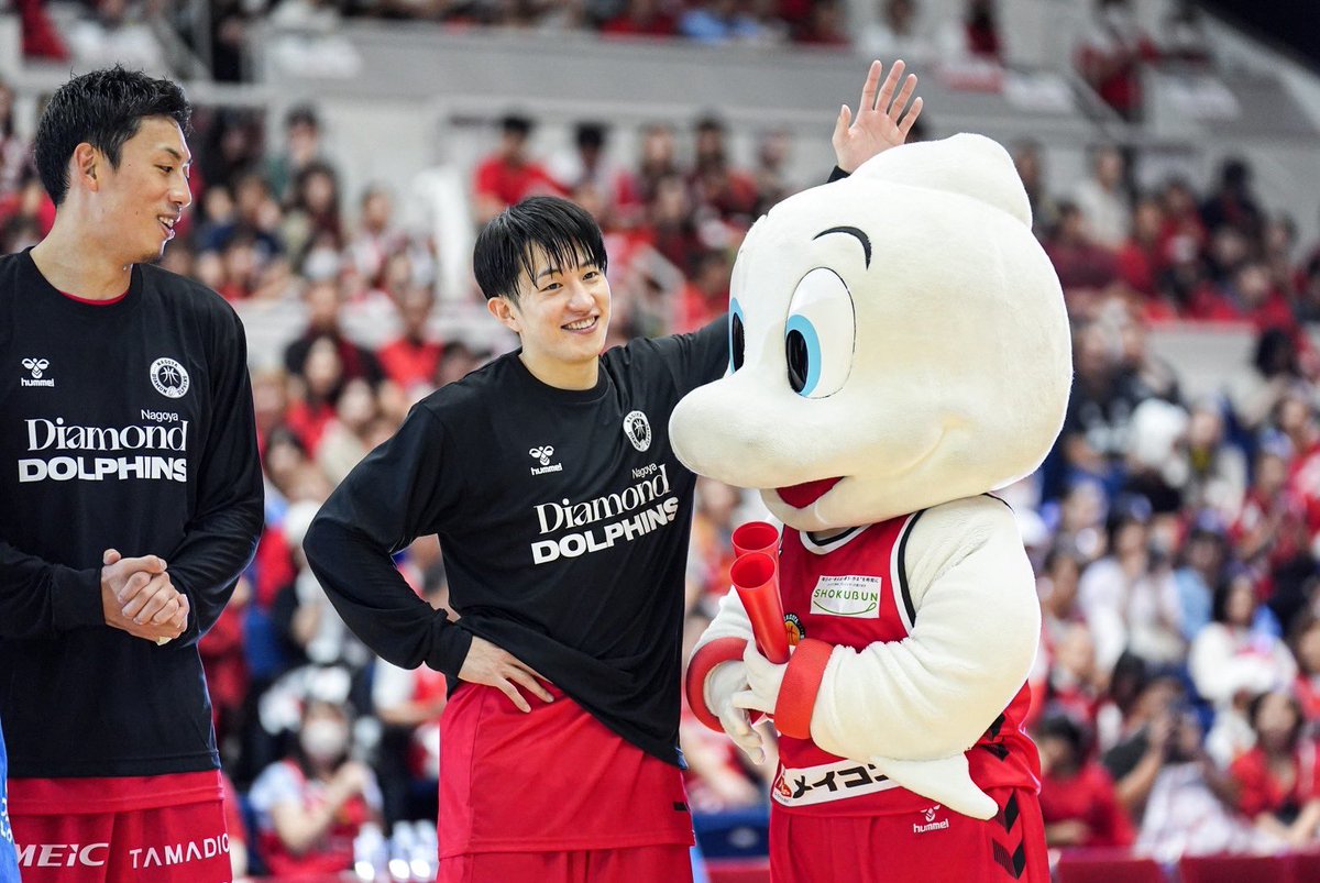 nagoyadolphins's tweet photo. #ディーディーありがとう 🤝❤️‍🔥 https://t.co/YbKLTkpqP5