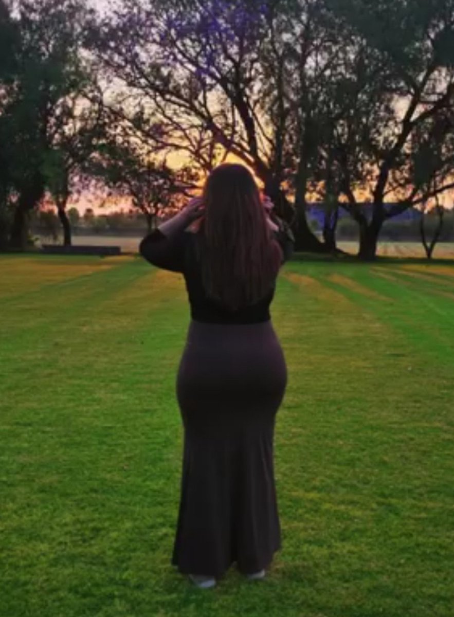 sam16893's tweet photo. Aquí tenemos el culote de Anita se ve que ha de estar bien apretado https://t.co/WnKubwCz5B