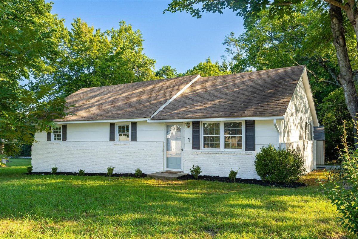 BenderRealtyTN's tweet photo. Bender Realty 423.472.2173
#behomewithbenderrealty https://t.co/zTmPup1Kqk