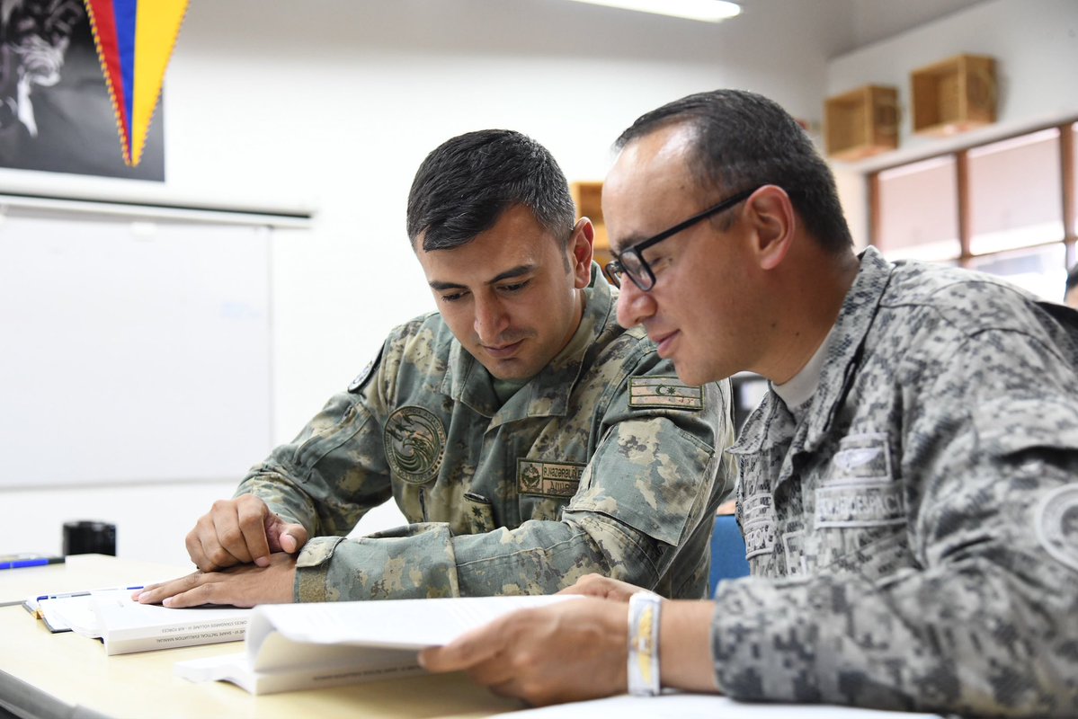 FuerzaAereaCol's tweet photo. 🌎✈️ Por primera vez en Colombia, se desarrolló el Tactical Evaluation Course (Taceval) de la OTAN, un ejercicio que permitió fortalecer la interoperabilidad, intercambiar experiencias e identificar oportunidades de mejora en las capacidades operacionales de las Fuerzas participantes, reafirmando el compromiso de su @FuerzaAereaCol con la cooperación internacional. 🇨🇴🤝

➡️ https://t.co/mq2YTnvWzt

#AliadosPorElMundo 
#AdAstra🚀