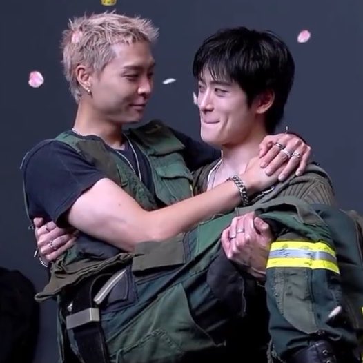 peachroom_'s tweet photo. เขินนนหวะะะ แต่ง(หญิง)กับผมนะควัฟฟฟ 👰🏼‍♂️🤵🏻 
พูดได้เต็มปากแล้วว่าณเดชน์ญาญ่าแต่ก่อนก็แบบนี้ 🥰💕🌻🐱🍑✨ https://t.co/oCmDhNlPLr