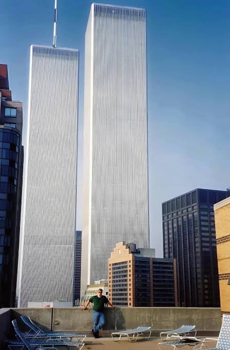 Point__Pop's tweet photo. Não podemos negar que o complexo do World Trade Center era belíssimo e babilônico. https://t.co/5vE8Vy5da3