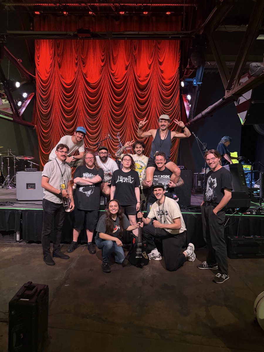 SincereEngineer's tweet photo. annnnd the PROBABLE CLAWS tour comes to end 😭 we had so much fun!! thank you to SMUG LLC &amp; @StayInsideMusic for playin with us!! thank you to everyone who came to a show!! thank you to everyone who checked out the new record!! we’ll see ya again next time!! love you all!! 🐯💕🐯 https://t.co/6gW4r0kLs1