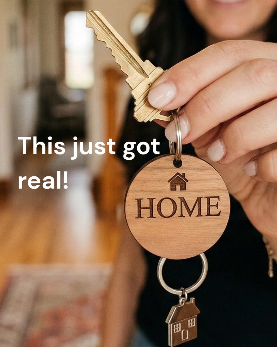 CherylBurchamRE's tweet photo. The moment it gets real… and the keys are in your hand! 🗝️��
#RealEstateFeels #KeyToMyDreamHome #ThisJustGotReal #RealEstateJokes #ClosingTimeVibes https://t.co/XG5r1yq81m