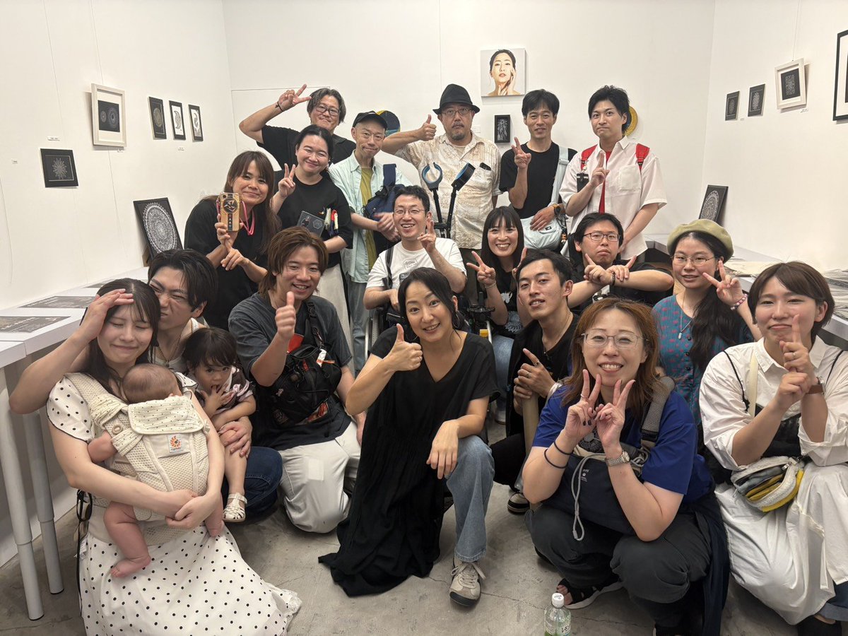 0927Satoku's tweet photo. 大阪ありがとうございました！！
はじめましての方もたくさん来てくれた！！本当に楽しく賑やかな2日間でした！！
今回旅立った作品たちー！たくさん可愛がってもらうんだよ！！
徳さんご夫妻今回もお世話になりました！！
改めてみんなー！！！ありがとう！！！！ https://t.co/d0LkIf1ifu