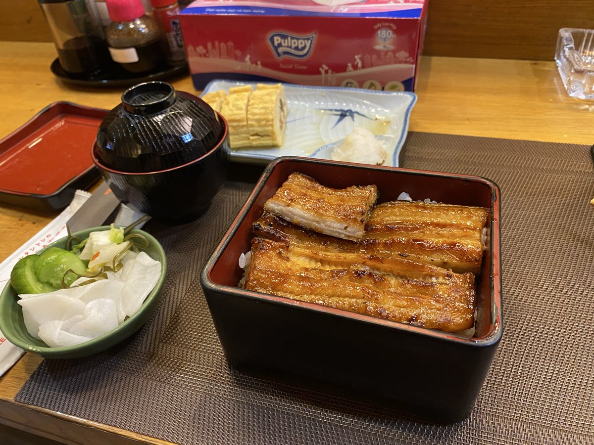 numi_eki's tweet photo. 今日の1食目。

お腹すぎすぎて鰻巻き写真撮る前にパクりと。。 https://t.co/ebxHjZELOO