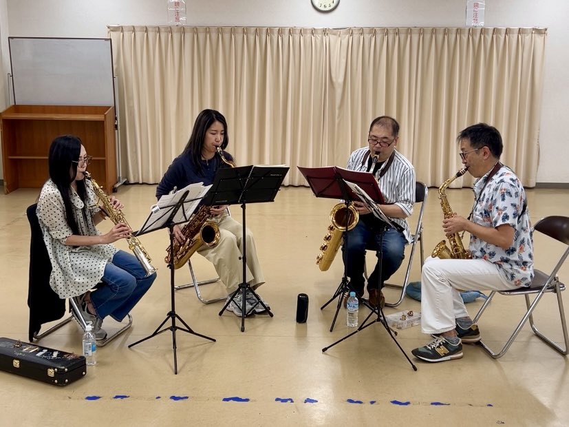 GraceQuartet's tweet photo. 半年振りに練習再開！

今日は、Instagramやyoutubeの素材を撮影したり、アンコン曲の初合わせしたりと充実した練習日となりました🎷 https://t.co/nNMvukt7AN