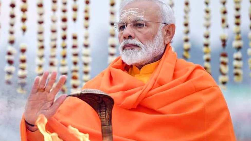 MeghUpdates's tweet photo. 🚨 BIG: Eden Gardens to Witness a Grand Maa Durga Celebration 🔥

– PM Modi will perform Chokkhu Daan of Maa Durga
– 10,000 Dhakis will attempt a Guinness World Record
– 1,000 women will blow conches
– Shreya Ghoshal will perform Mahishasuramardini
– 3,000+ drones will depict Durga Puja & Shri Ram’s Akaal Bodhan