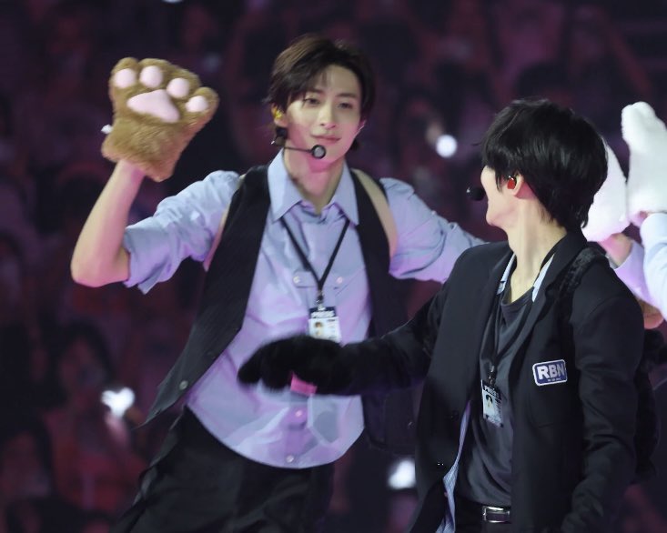 1ku7ma's tweet photo. 씨앙😭😭😭😭😭😭😭😭😭😭😭 https://t.co/ln1RCueHhR