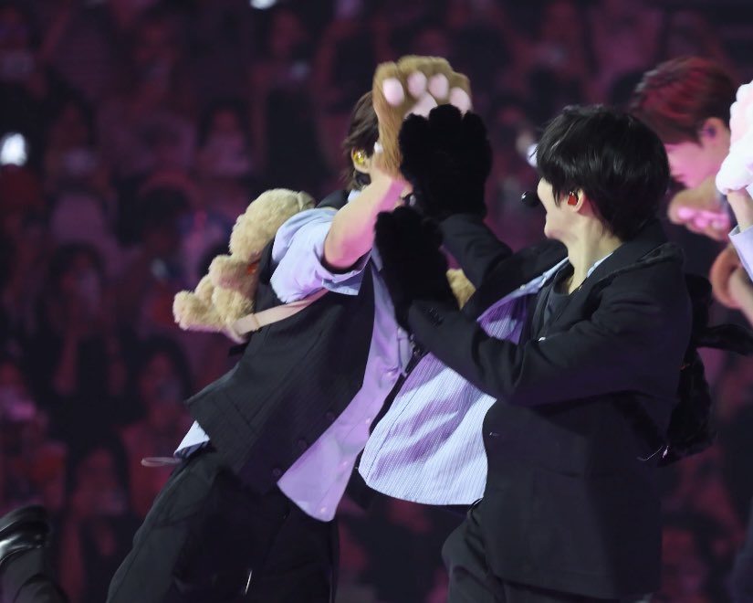 1ku7ma's tweet photo. 씨앙😭😭😭😭😭😭😭😭😭😭😭 https://t.co/ln1RCueHhR