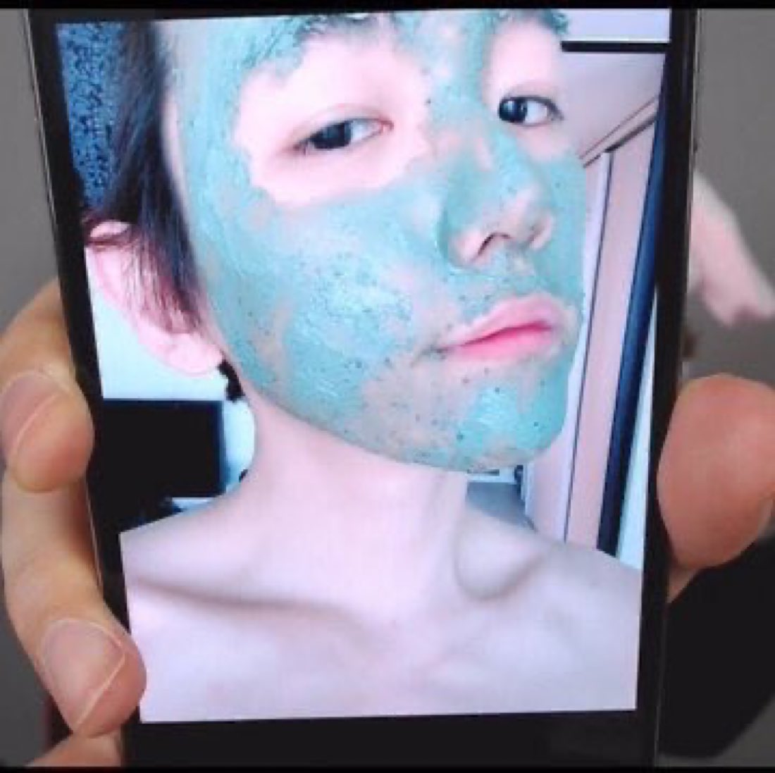 baekhnyn's tweet photo. 이거 좋지 맞지? 
백현아 이런 식으로 다시 해봐.. 제발.. #큥이버블 #백현버블 #백현 https://t.co/atL8hEp4AU