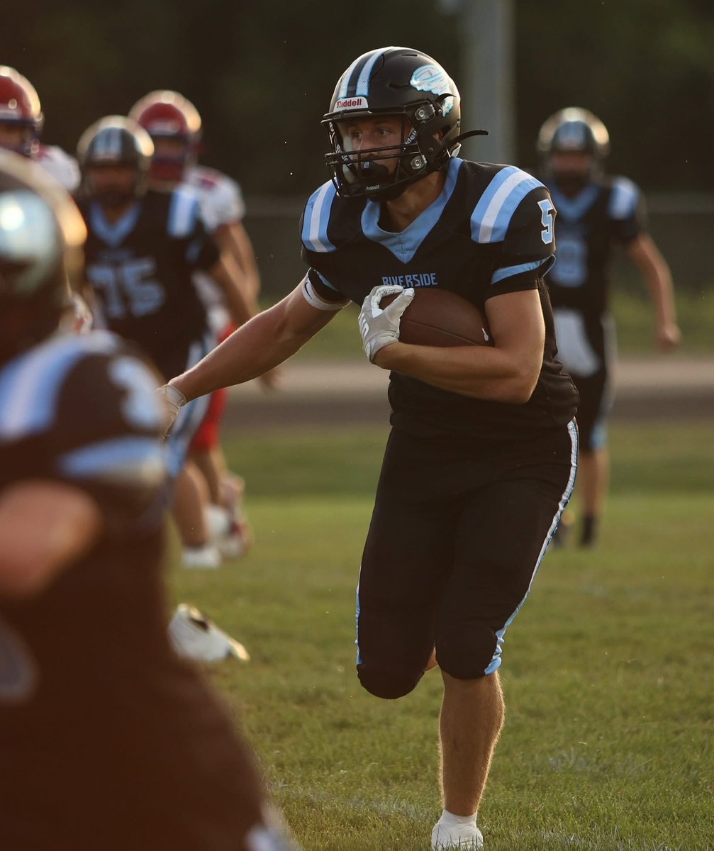 Charles20hit's tweet photo. 9/11/26 
-19 Rushes 
-225 yards 
-3 TD’s
@CoachDavis_87 
@JoelOsborn_BC 
@coachmcquillan 
@Coach_CPatt https://t.co/Hxf5zX00Oo