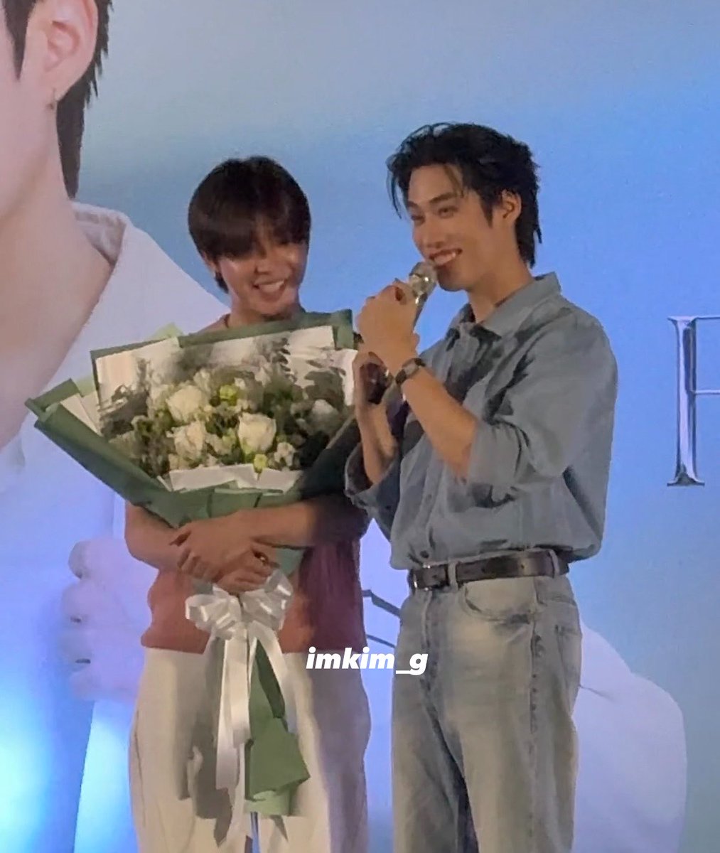 IMKim_G's tweet photo. ทำเล่นๆได้ใช้จิงละ

TLE TURNS 28th
#28thMatimunBD
#HappyTleday https://t.co/IlHPAJ7Ghq