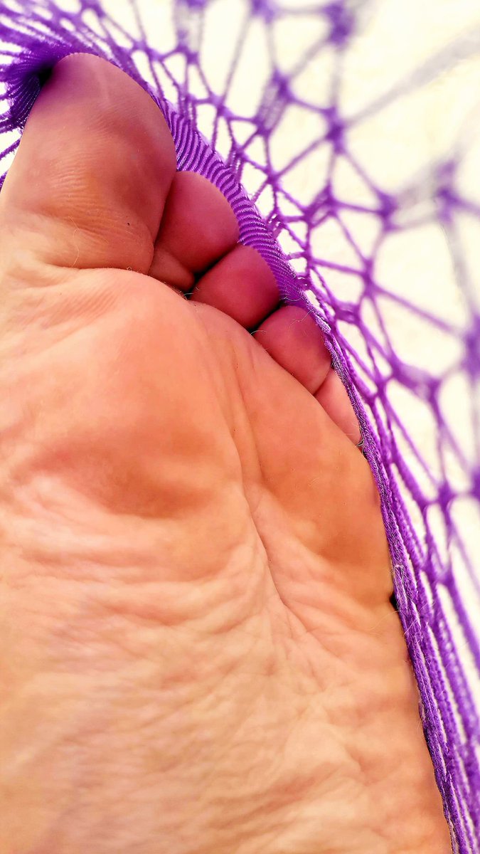 FrenchFeet0 tweet picture
