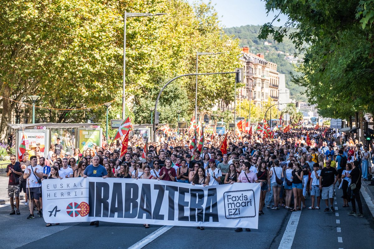 ernaigazte's tweet photo. GORA EUSKAL HERRIA ASKATUTA! https://t.co/mpODhe9POT