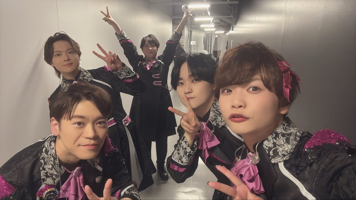 DaikiPrt's tweet photo. 二日間お疲れ様でした！
ドロシーが描いた物語はいかがでしたか？
315プロダクションだからこそできる11年目のライブでしたね
これからの歩みも楽しみなことが沢山ですよっ
明日からの幕を開けるのはプロデューサーのみんなだ😆
ご来場、ご観覧、ご来店！ありがとうございました✨
#SideM11th_day2 https://t.co/gD6YPKLCrI