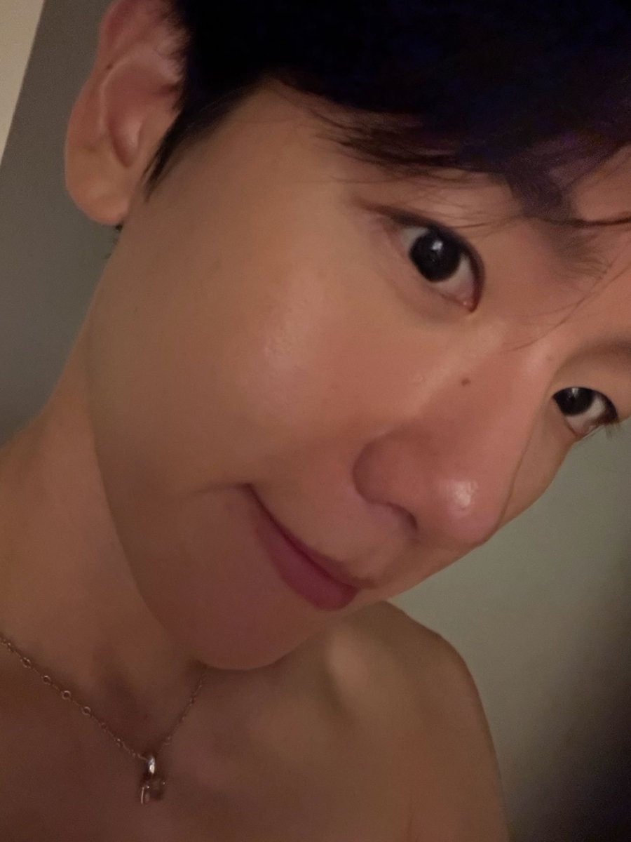 BBHLightsINA's tweet photo. 260913 | 🐶🫧 #큥이버블

- ssstt!🤫
- [+📸]

#BAEKHYUN #백현 @B_hundred_Hyun https://t.co/LjrbATkQaD