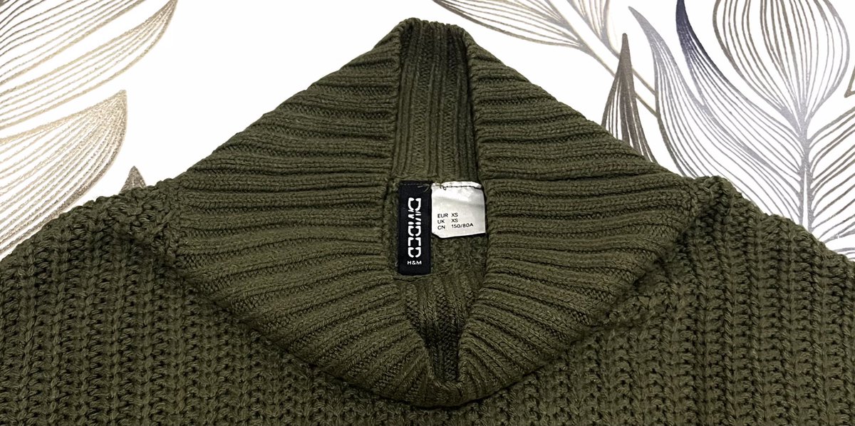 yourvisionn's tweet photo. ✿ h&amp;m knit turtleneck sweater ✿

⤷ size xs
⤷ ld strecth to 150 cm
⤷ pb 45 cm
⤷ warna dark army https://t.co/9VO0goepee